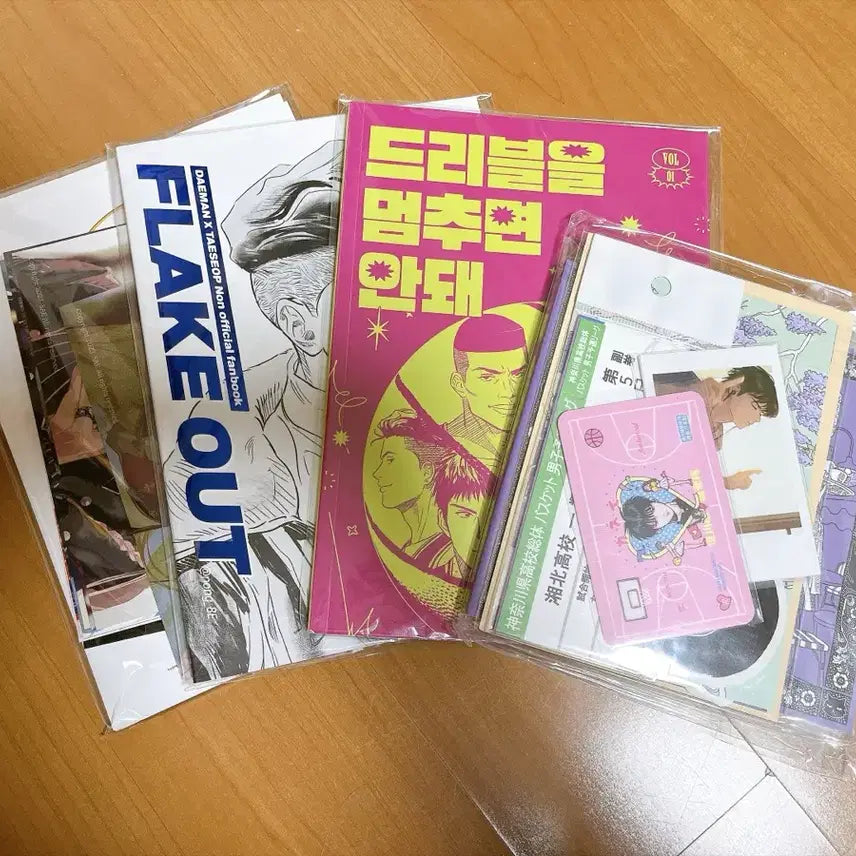 [BUNJANG] First Slam Dunk Doujinshi, Merchandise, Photo Booth Prints Bundle / 퍼스트 슬램덩크 퍼슬덩 회지/굿즈/프박 등 일괄
