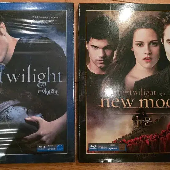 [BUNJANG] Twilight Blu-ray Set (Twilight - Sealed, New Moon - Unsealed with OBI) / 블루레이 트와일라잇 1편(미개봉)+2편 뉴문(개봉/초회특전 띠지) 2종 일괄
