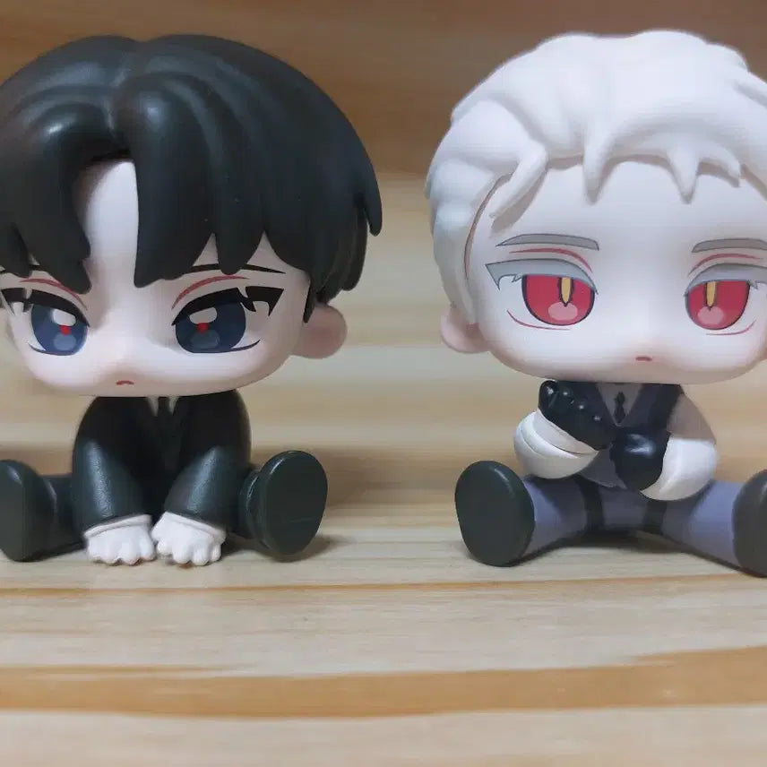 [BUNJANG] Supernatural Departure Seated Figure Set D-Type: Kim Sol-eum, Lee Ja-heon, Park Min-seong, Eun Ha-je / 괴담출근 모두앉아 피규어 D조 김솔음 이자헌 박민성 은하제