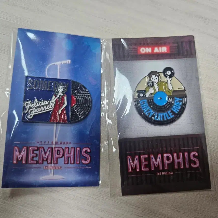 [BUNJANG] Musical Memphis Felicia / Huey Badge / 뮤지컬 멤피스 md 펠리샤 휴이 뱃지