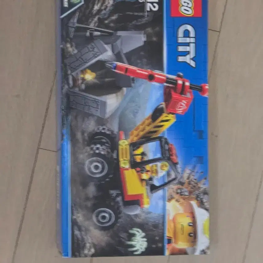 [BUNJANG] LEGO City 60185 - Sealed New Product with Glow-in-the-Dark Spider / 레고 시티 60185