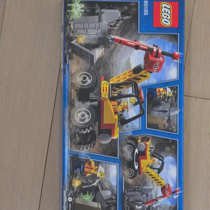 [BUNJANG] LEGO City 60185 - Sealed New Product with Glow-in-the-Dark Spider / 레고 시티 60185
