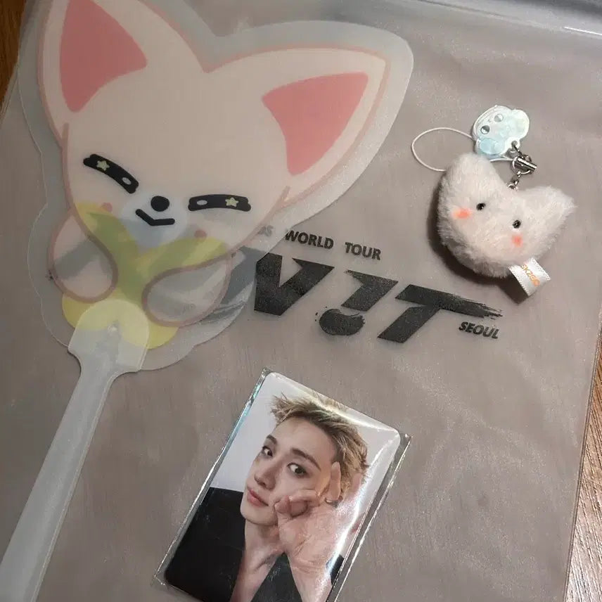 [BUNJANG] Stray Kids SKZOO Run Away Seoul Concert Entry Gift Set / 스트레이키즈 스키즈 콘서트 런잇 8/2 입장기프트 세트