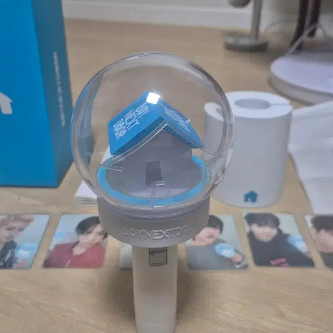 [BUNJANG] BOYNEXTDOOR Official Lightstick Wonders Stick (Photocard Included) / 보이넥스트도어 공식 응원봉 원더스틱 카드포함