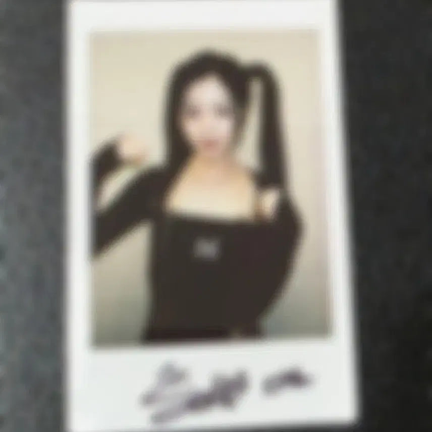 [BUNJANG] TripleS Dahyun Signed Polaroid / 트리플에스 다현 싸인폴라 싸폴