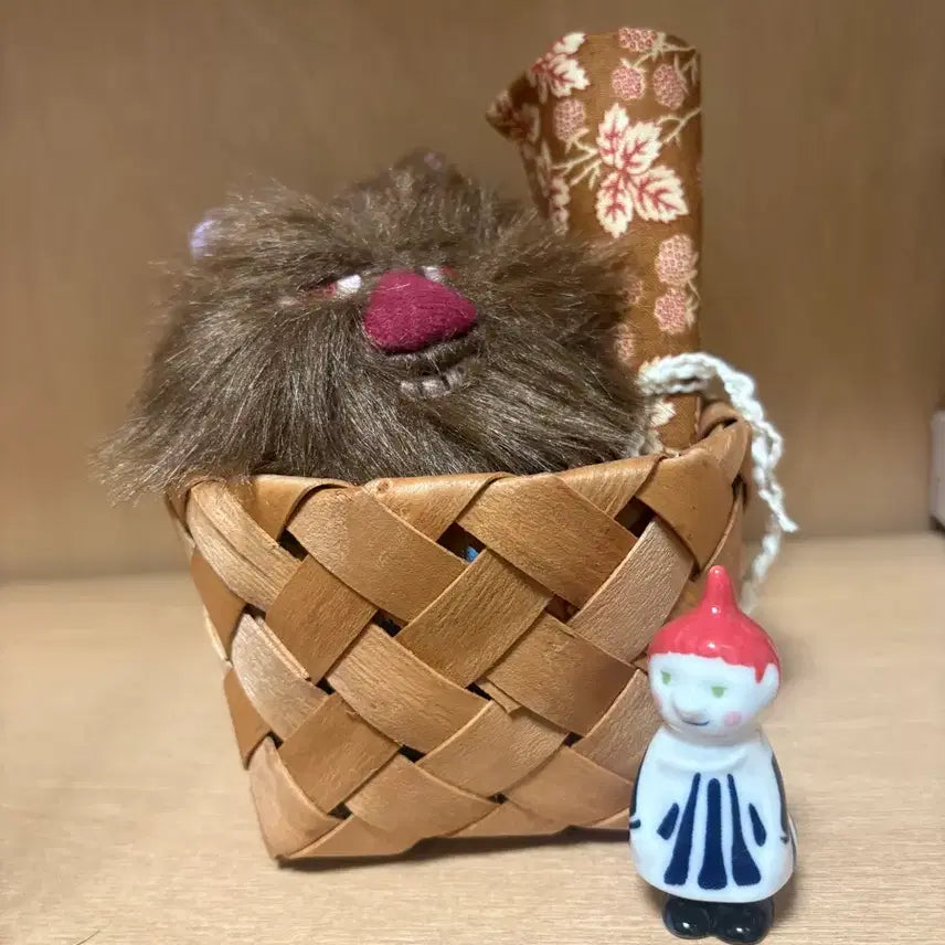 [BUNJANG] Moomin Basket Set with Moomin Plushies and Vintage Cloth / 무민 바구니 모음