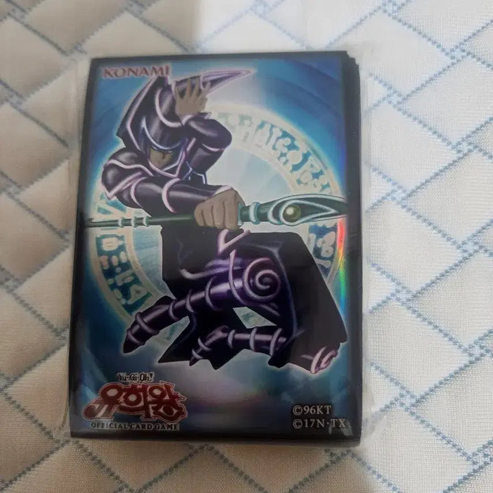[BUNJANG] Yu-Gi-Oh! Black Magician 69-Card Protector Sleeves (Sealed) / 유희왕 미개봉 블랙매지션 69장 프로텍터 슬리브