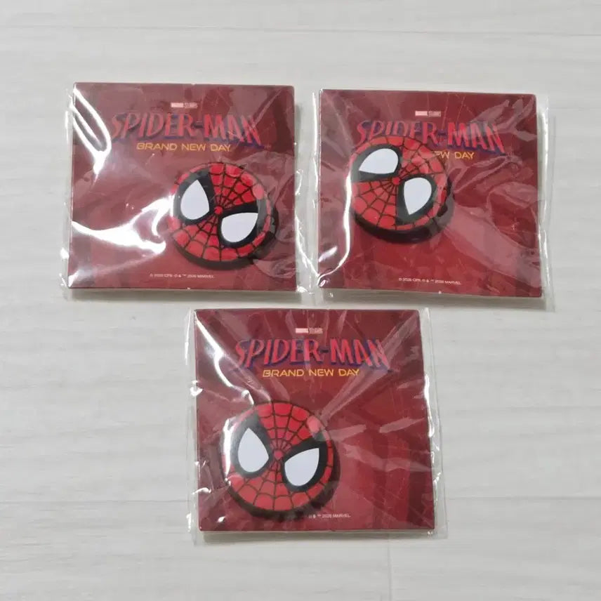 [BUNJANG] Spider-Man Pin Badges (Set of 2) / 스파이더맨 뱃지2개