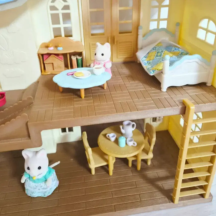 [BUNJANG] Sylvanian Families Red Roof Cozy Cottage Gift Set (Used) / 실바니안 패밀리 하늘지붕 이층집 기프트세트 중고품