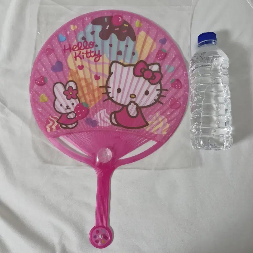 [BUNJANG] Sanrio Hello Kitty Classic King Fan 2011 / 고전 키티 왕부채 2011년