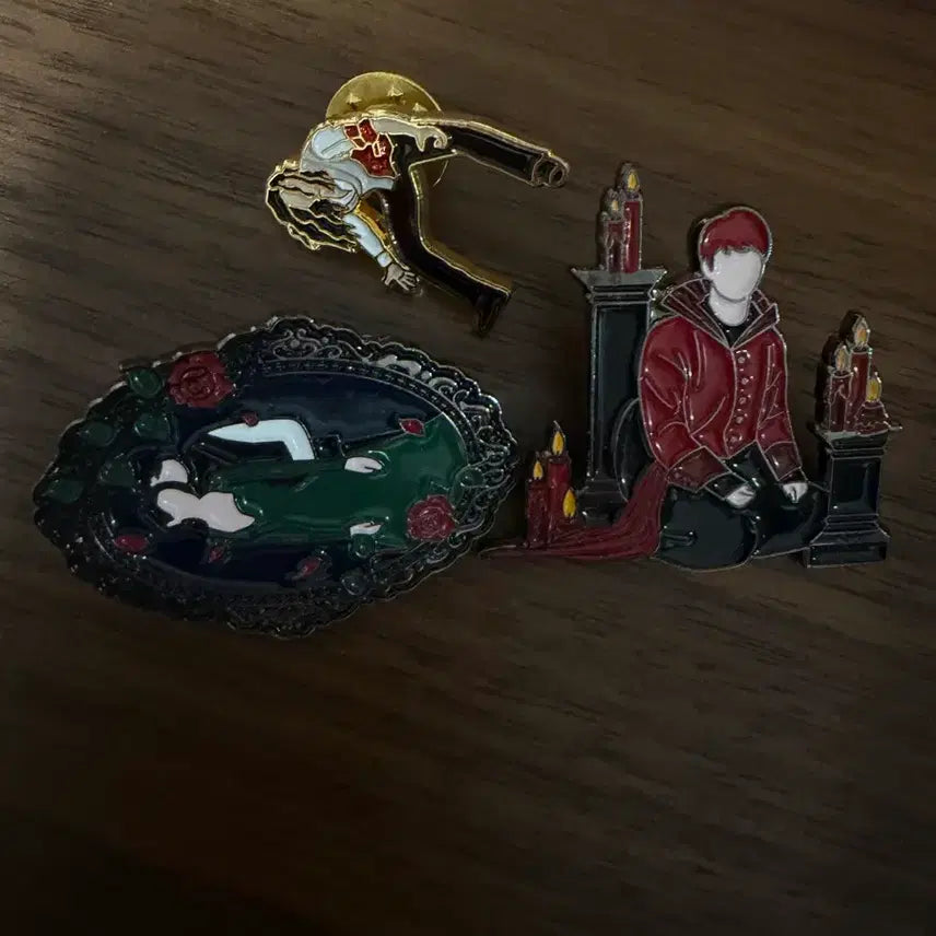 [BUNJANG] Musical Theater Pin Set (Dracula, Jekyll &amp; Hyde) / 뮤지컬뱃지 일괄 (드라큘라, 지킬앤하이드)