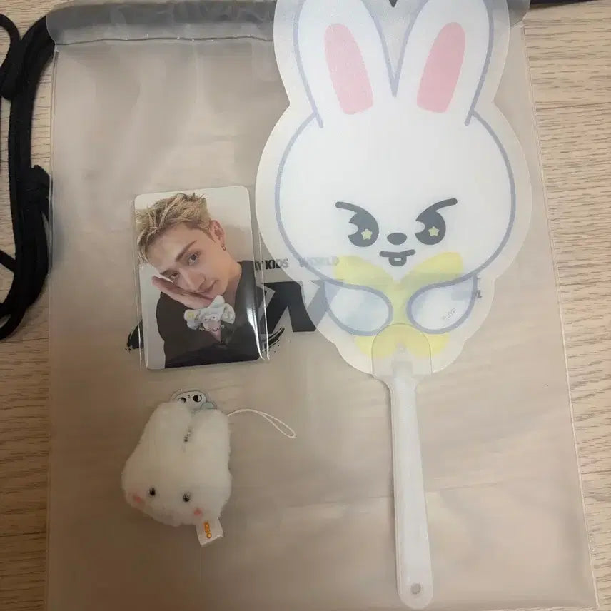 [BUNJANG] Stray Kids Entrance Gift Ribbit Set / 스트레이키즈 입장 기프트 첫첫 리빗
