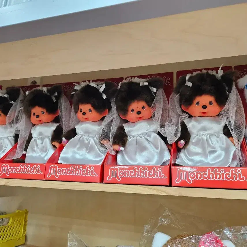 [BUNJANG] Monchhichi Wedding Dress Bride Doll / 웨딩 몬치치 드레스 몬치치 신부 몬치치 결혼 몬치치 유럽 몬치치