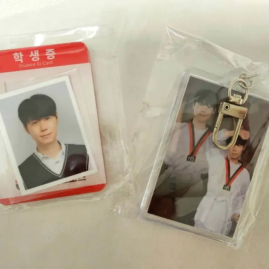 [BUNJANG] Nongshim R U Next? Taekwondo Uniform Student ID Keychain Goods / 농심 리헨즈 학생증 증명사진 태권도복 키링 굿즈 양도