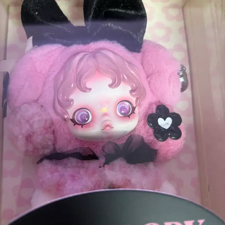 [BUNJANG] Pop Mart Skullpanda Wednesday Figure / 팝마트 스컬판다 웬즈데이 팝니다