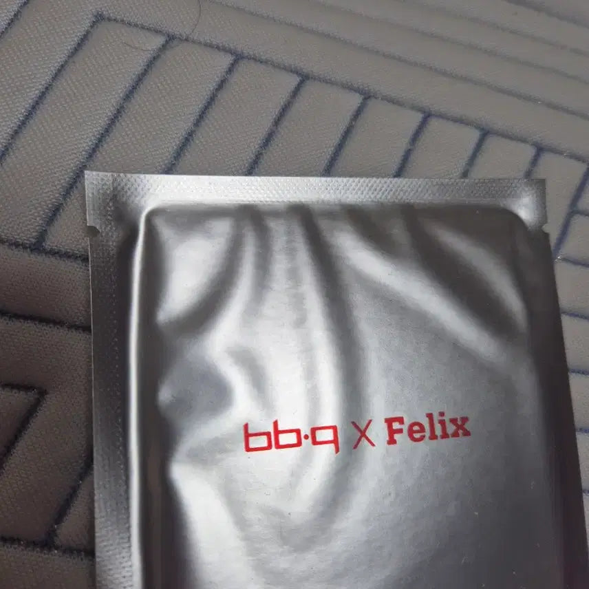 [BUNJANG] BBQ Chicken Felix Lucky Draw Photocard (Sealed) / BBQ 치킨 BBQ 필릭스 럭키드로우 미개봉 1개 팝니다.