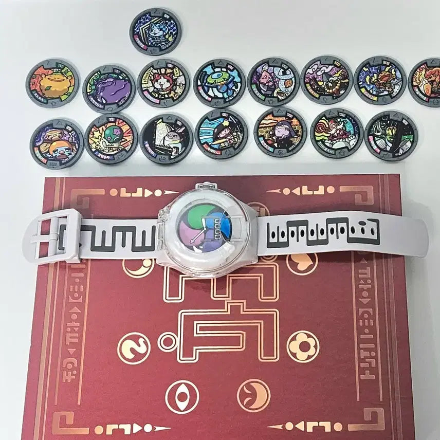 [BUNJANG] Yo-kai Watch DX Watch + 16 Medals + Yo-kai Dictionary / 요괴워치 DX 시계 + 메달 16개 + 요괴대사전 1권
