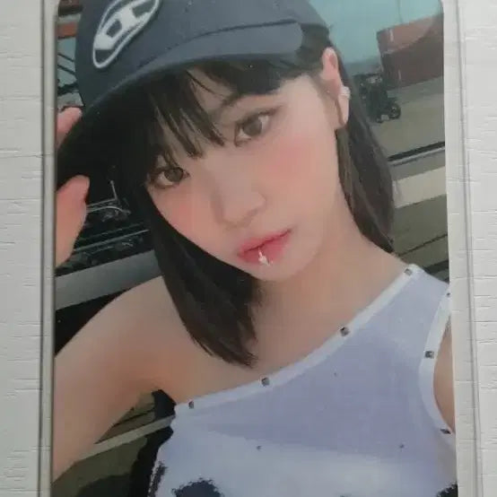 [BUNJANG] LE SSERAFIM Chaewon ANTI-FRAGILE Photocard / 르세라핌 안티프레자일 채원 포카 양도