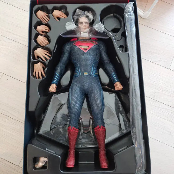 [BUNJANG] Hot Toys Batman v Superman: Dawn of Justice Superman + InArt Superman Head / 핫토이 BVS 슈퍼맨 +인아트헤드 판매