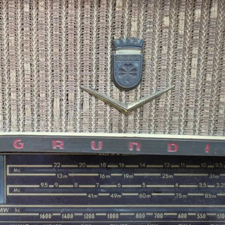 [BUNJANG] 1950s German Grundig Vacuum Tube Radio / 진공관 라디오
