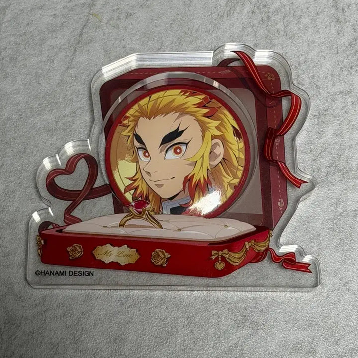 [BUNJANG] Demon Slayer Kyojuro Rengoku Badge + Hanami Acrylic Stand Set / 귀멸의칼날 렌고쿠 뱃지+아크릴 거치대