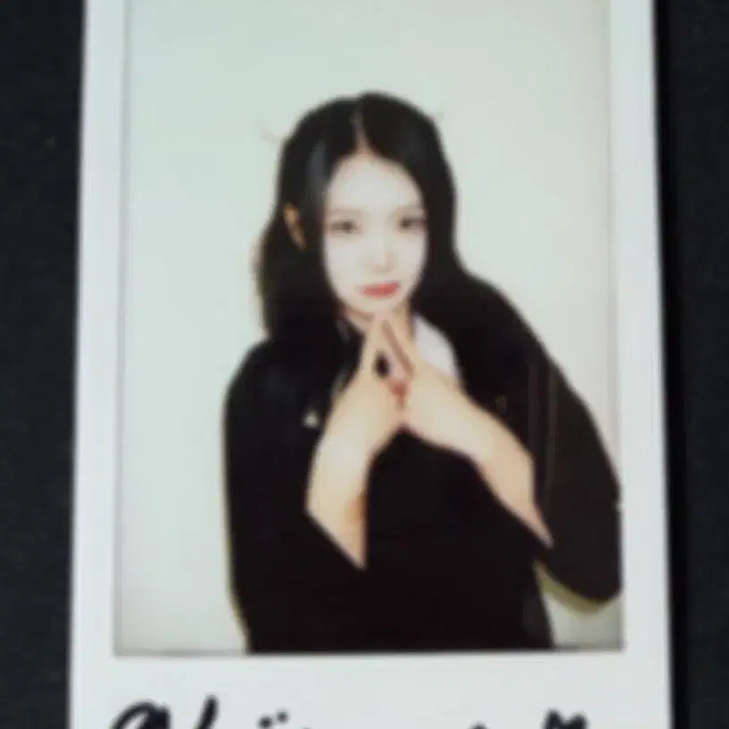 [BUNJANG] tripleS Kim Yoobin Signed Polaroid / tripleS 트리플에스 공유빈 싸인 폴라로이드