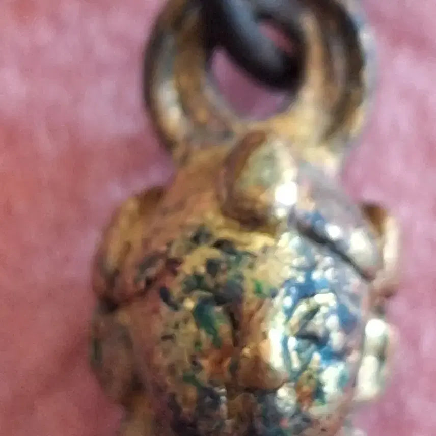 [BUNJANG] Old Gilt Bronze Buddha Amulet / 오래된 금동 호신불
