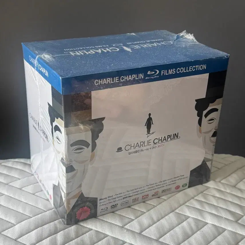 [BUNJANG] Charlie Chaplin Film Collection Blu-ray + DVD Limited Edition (Sealed) / 찰리 채플린 필름 컬렉션 블루레이+DVD 한정판 미개봉