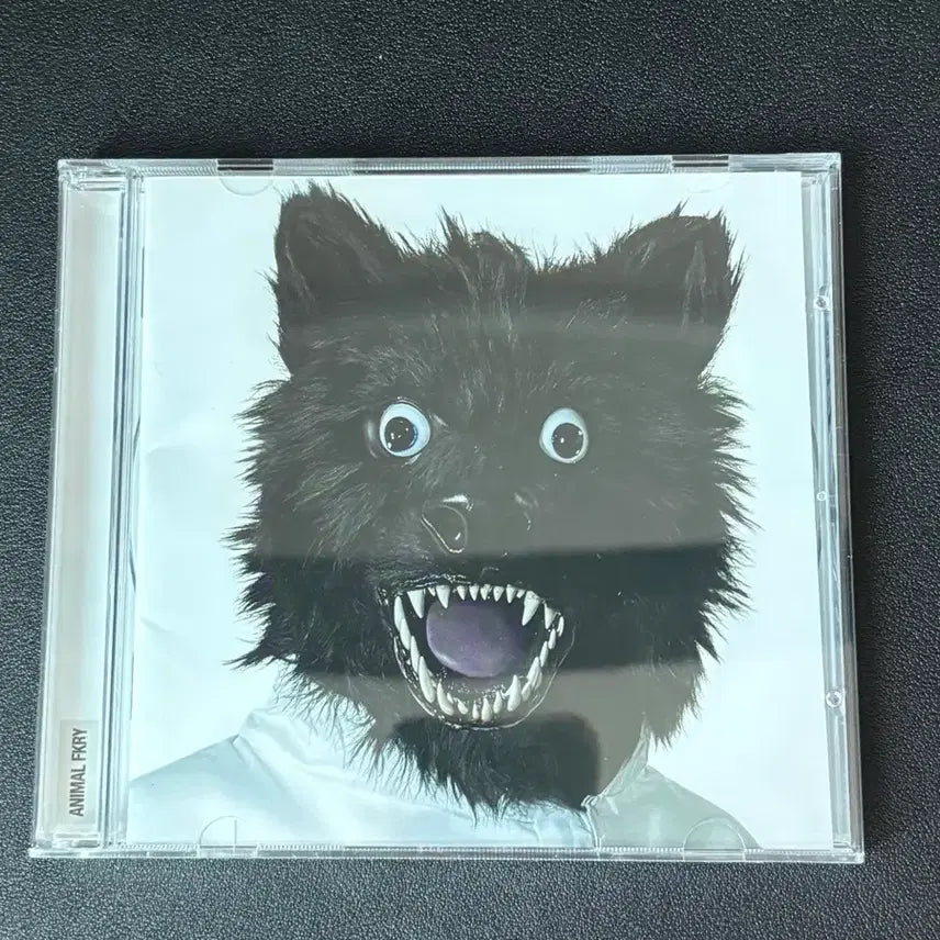 [BUNJANG] VIVIZ Animal Fiction Signed CD (First Press) / 바이스벌사 animal fkry cd 초판 싸인반