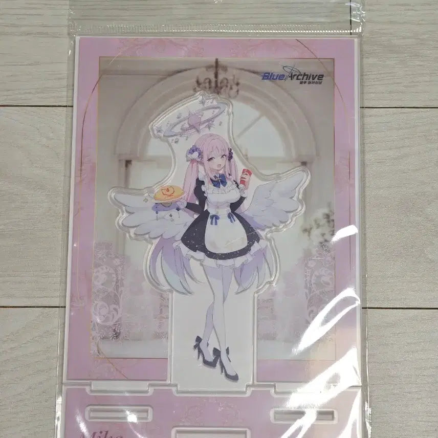 [BUNJANG] Blue Archive Maid Mika Acrylic Stand (Sealed) / (미개봉) 블루아카 애니플러스 콜라보 카페 메이드 미카 아크릴 스탠드 양도