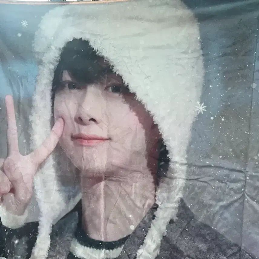 [BUNJANG] MONSTA X Chae Hyungwon Blanket / 몬스타엑스 채형원 담요 미사용 새것