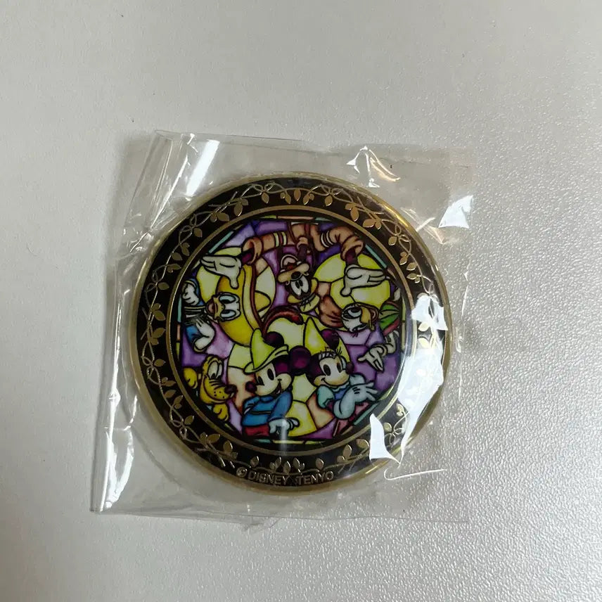 [BUNJANG] Disney 24k Gold Plated Tin Badge / 디즈니 24k 도금 골드 캔뱃지