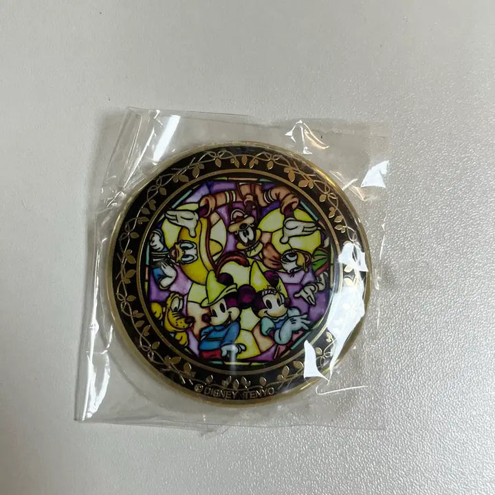 [BUNJANG] Disney 24k Gold Plated Tin Badge / 디즈니 24k 도금 골드 캔뱃지
