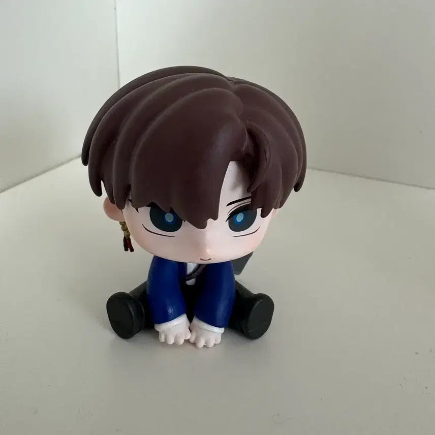 [BUNJANG] KWAIDAM CHULGEUN Choi Yowon Sitting Figure Official Goods / 괴담출근 괴출 최요원 모두 앉아 피규어 공식 굿즈