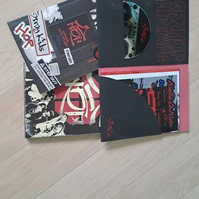 [BUNJANG] Stray Kids Mixtape : OH Photobook (Version 2) / 스트레이키즈 앨범 믹스테이프 힙테이프(번전2)