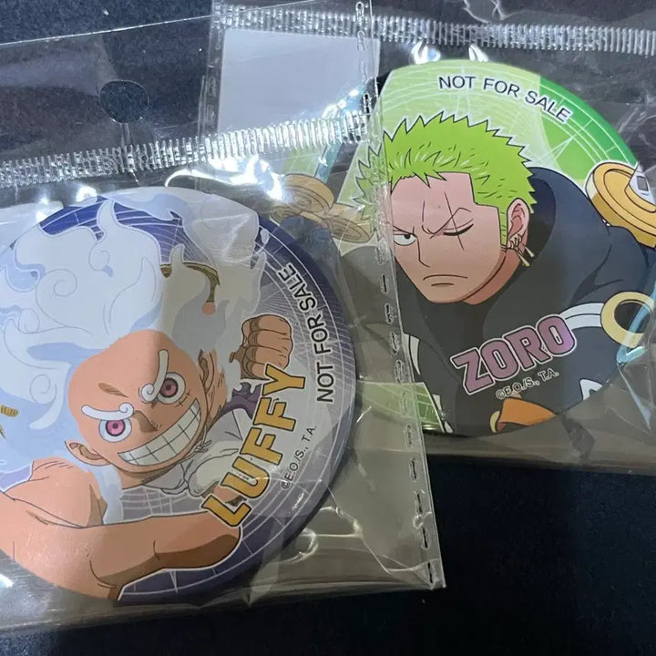 [BUNJANG] One Piece Luffy Zoro Can Badges Bundle Set (Hyundai Department Store Collaboration) / 원피스 루피, 조로 캔뱃지 (일괄, 현대백화점 콜라보)