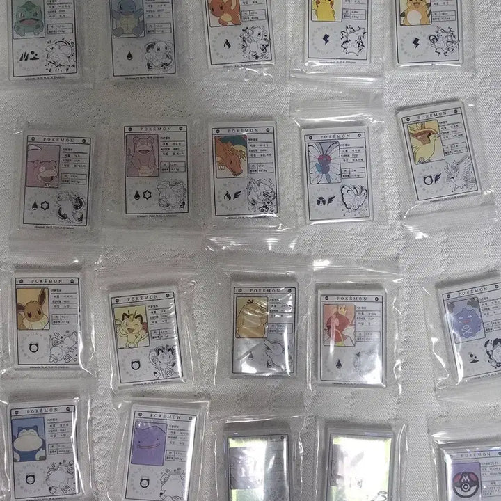 [BUNJANG] Lotteria Pokemon Booklet Magnet Full Set (20 types) / 롯데리아 포켓몬 소개서 마그넷 전종(20종) 일괄