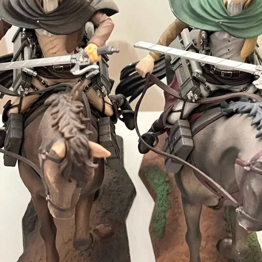 [BUNJANG] Attack on Titan Levi Horse Figure Ichiban Kuji B Prize &amp; Last One Prize Bundle Set / 일괄 ) 진격의 거인 리바이 기마 피규어 이치방쿠지 b상 라스트원