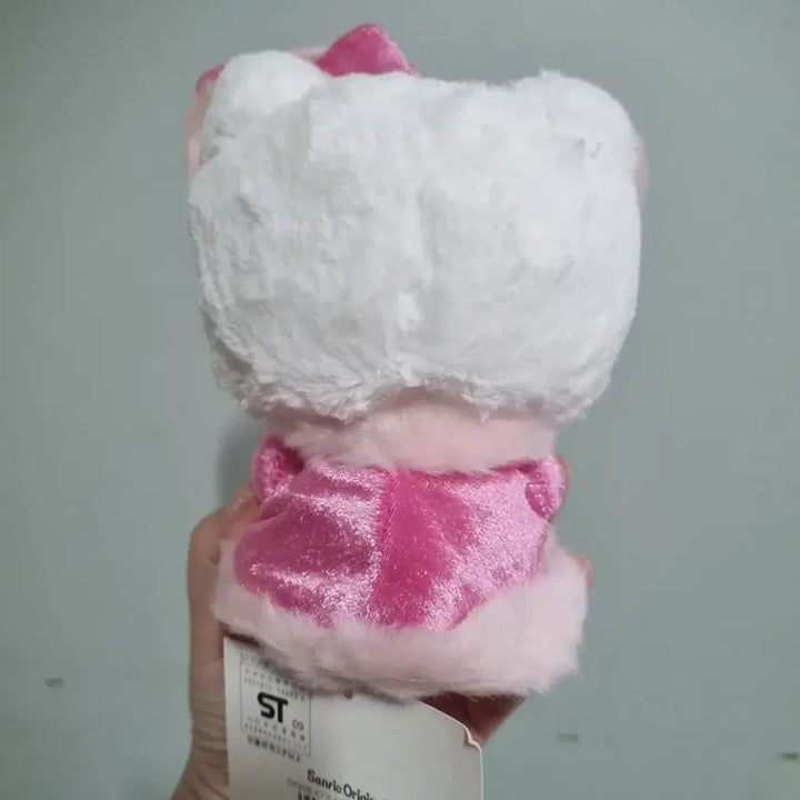 [BUNJANG] Rare Vintage Kitty Snowman Ear Muffs Doll Mascot / 레어 고전 키티 눈사람 귀마개 인형 마스코트
