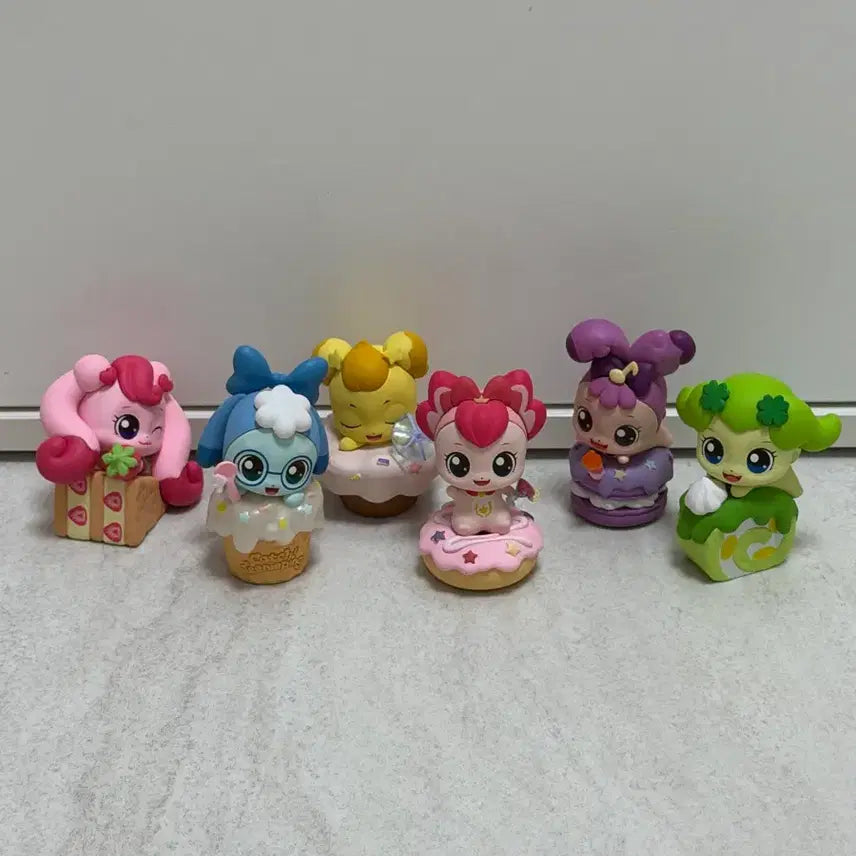 [BUNJANG] Tinping Dessert Random Figure Set (6 Types) / 티니핑 디저트 랜덤 피규어 6종