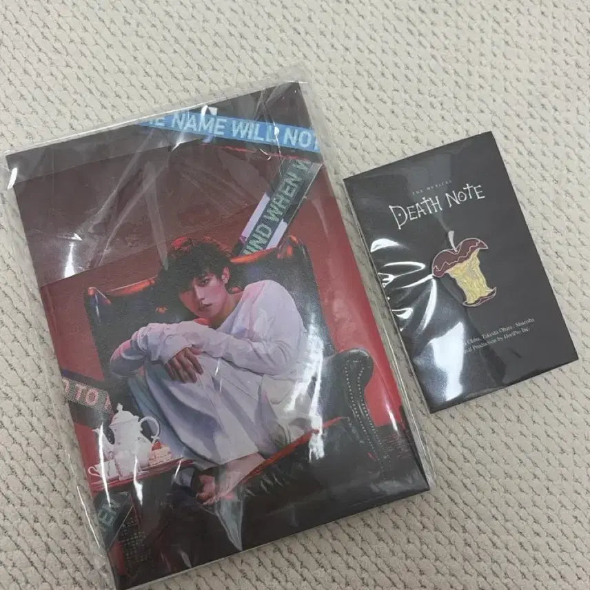 [BUNJANG] Death Note Badge and Poster Set / 데스노트 뱃지 포스터