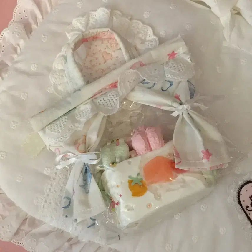 [BUNJANG] Lolita Lace Toast Squishy Charm / 로리타 레이스 토스트 qq 말랑이