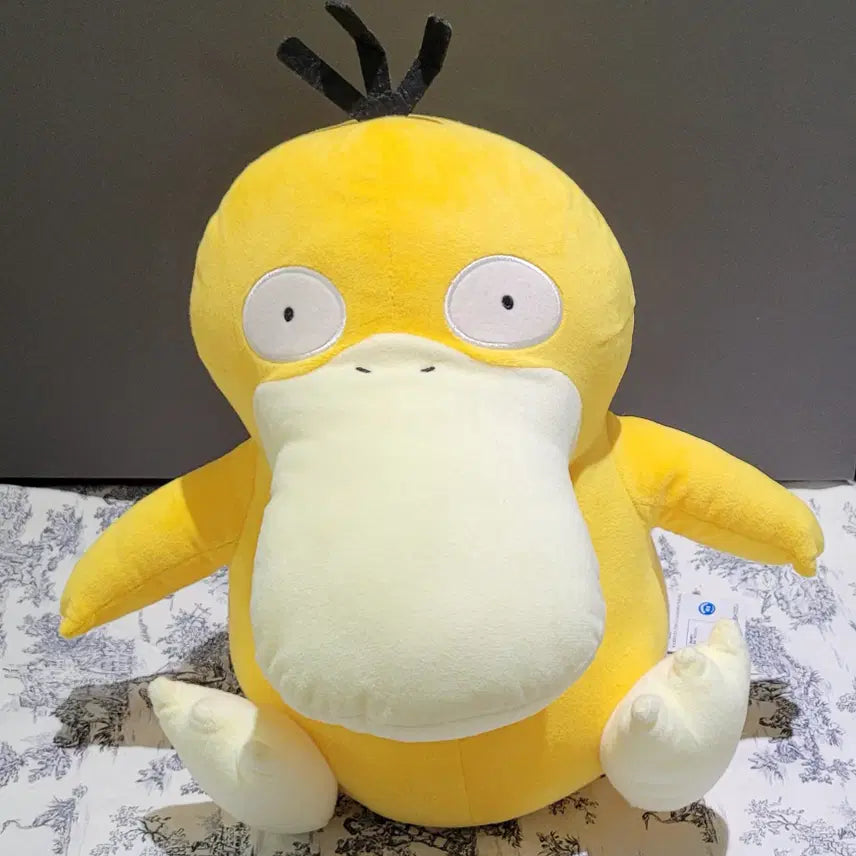 [BUNJANG] Pokemon Psyduck Mechadeka Plush / 포켓몬 고라파덕 메차데카 인형