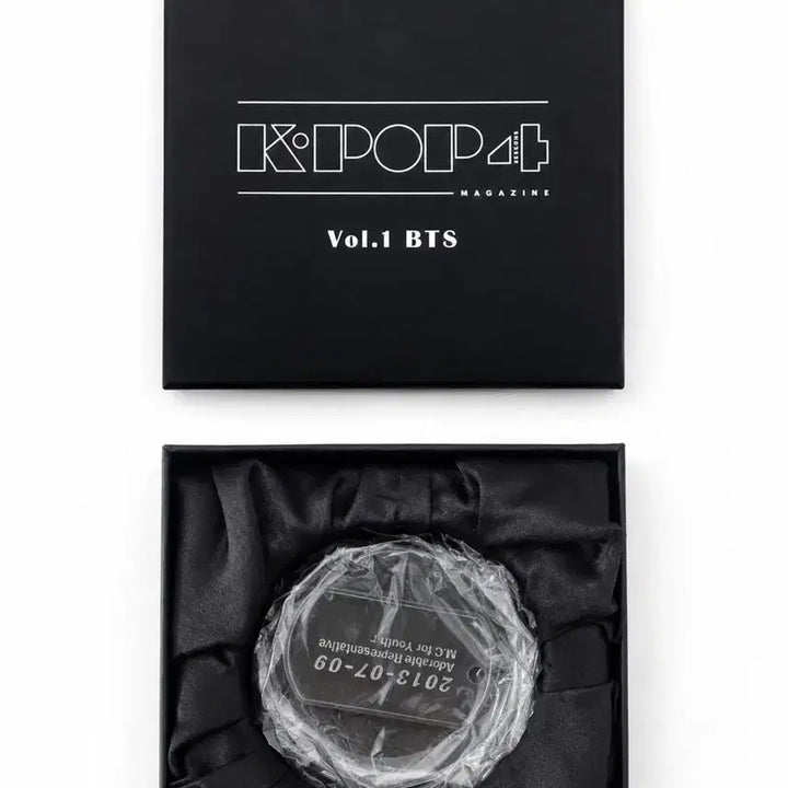 [BUNJANG] BTS K-Pop 4 Magazine Vol.1 Swarovski Aurora Crystal Earrings + Bulldog Tag Bundle Set / [미사용 빠른배송]BTS-KPOP4 Vol.1 스와로브스키(오로라)이어링+불독태그