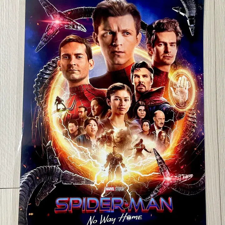 [BUNJANG] Spider-Man: No Way Home Main Poster (A3) - Limited Edition / [초희귀한정판]영화 스파이더맨 노웨이홈 메인 포스터(A3)