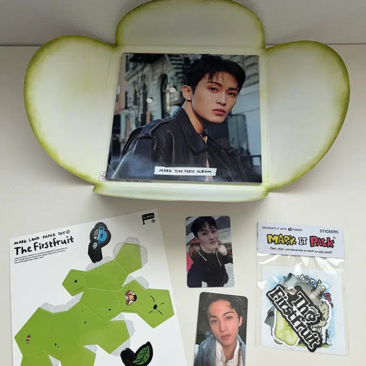 [BUNJANG] MARK 1st Album: The Firstfruit (Square Flap Ver) / 마크 (MARK) - 1집 : The Firstfruit [Square Flap Ver]