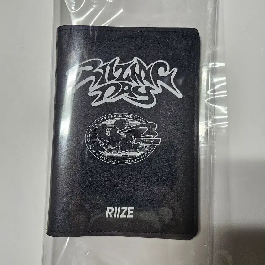 [BUNJANG] RIIZE Passport Case / 라이즈 RIIZE 여권케이스