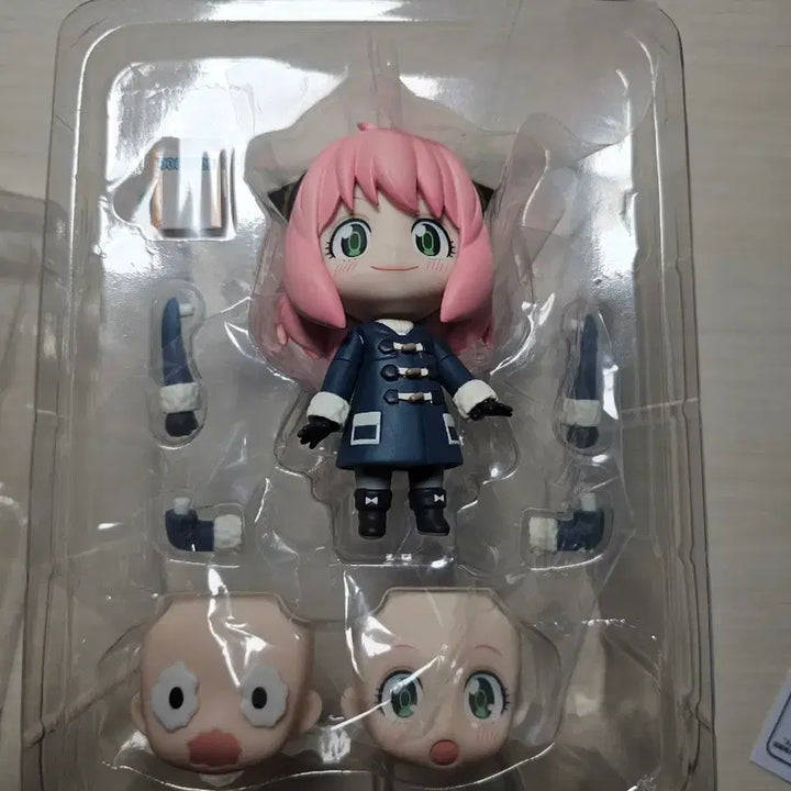 [BUNJANG] Spy x Family Anya Forger Winter Uniform Nendoroid / 스파이 패밀리 아냐 동복 넨도로이드