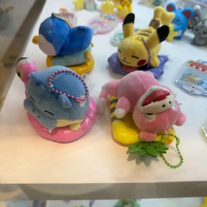 [BUNJANG] Pokemon Busan Relaxing Vacation Tube Mascot Gachapon Set / 4종풀셋SET] 포켓몬 부산 느긋느긋 바캉스 튜브 가챠 팝업 대굴레오 피카츄 팽도리 야돈 부산 마스코트 인형 키링 일괄 세트 풀세트