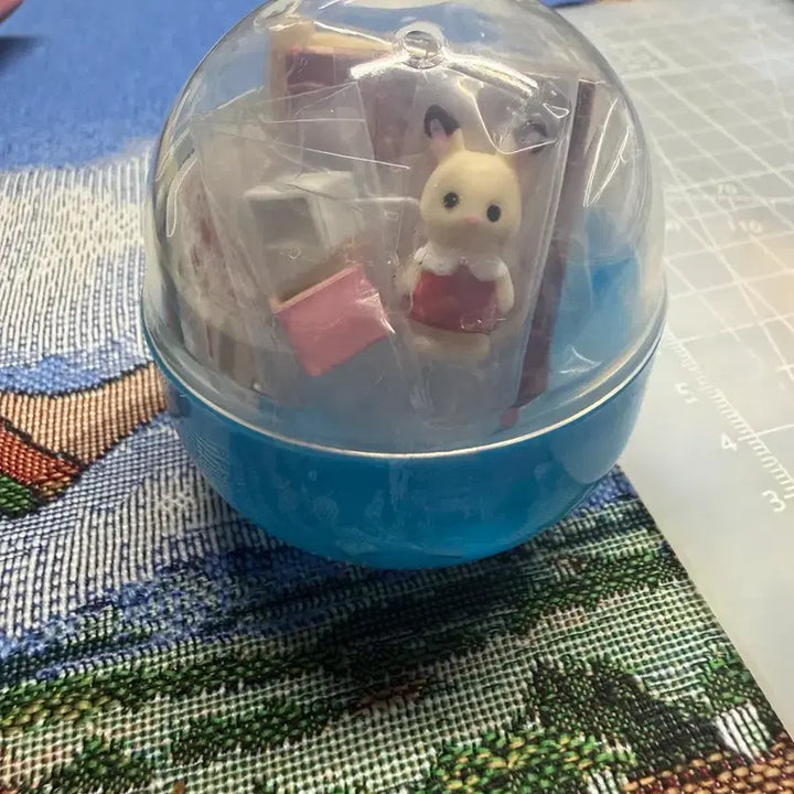 [BUNJANG] Sylvanian Families Forest Big House Figure Baby Room Chocolat Rabbit Baby / 실바니안 숲속 큰집 피규어 가챠 1번 베이비룸 쇼콜라 토끼아기